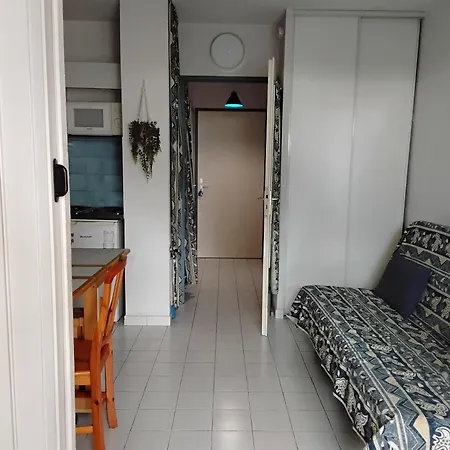 Vittoria Immobilier 7 -reglement Sur Place - Cheques Acceptes Lägenhet